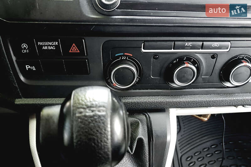 Минивэн Volkswagen Transporter 2017 в Смеле