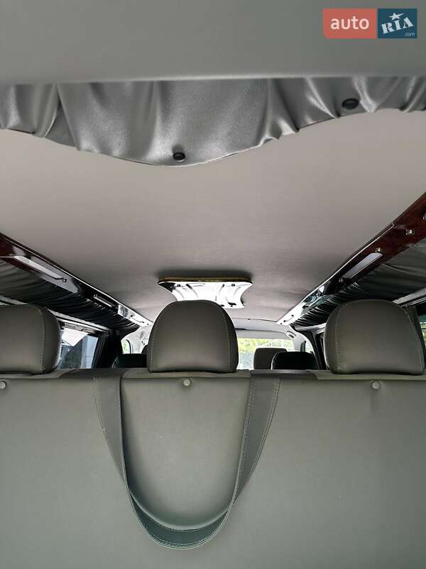 Минивэн Volkswagen Transporter 2009 в Ивано-Франковске