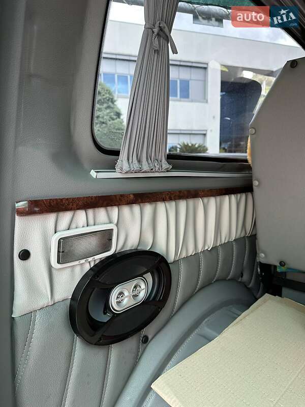 Минивэн Volkswagen Transporter 2009 в Ивано-Франковске
