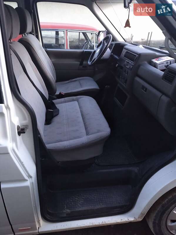 Минивэн Volkswagen Transporter 2002 в Тячеве