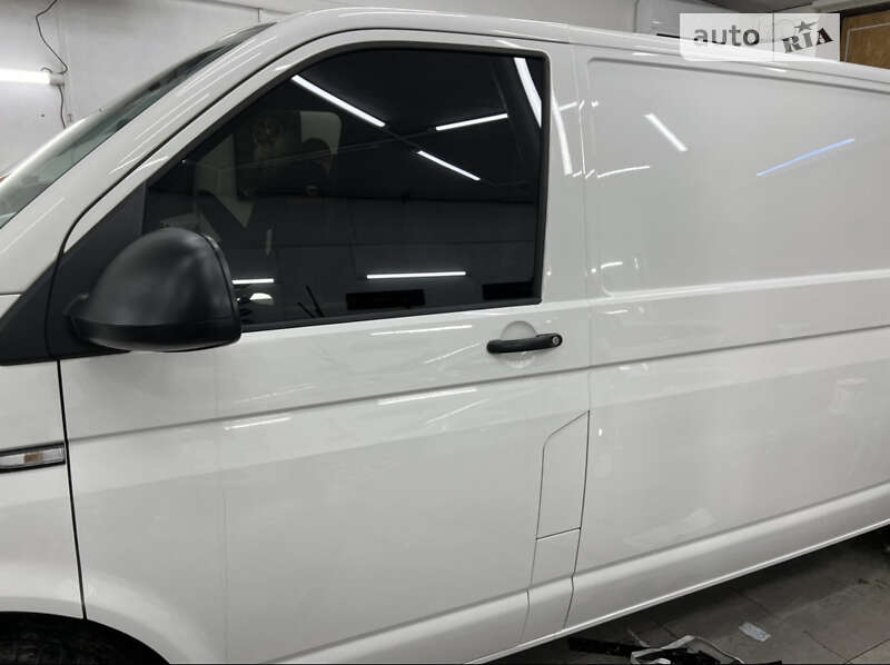 Грузовой фургон Volkswagen Transporter 2017 в Умани