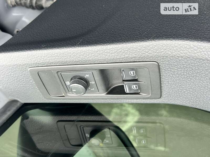 Вантажний фургон Volkswagen Transporter 2019 в Одесі