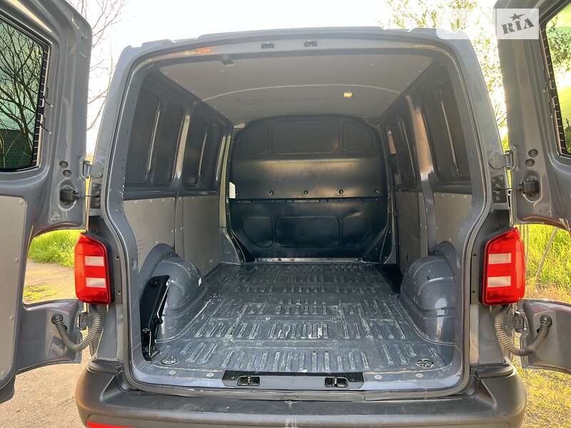 Вантажний фургон Volkswagen Transporter 2019 в Одесі