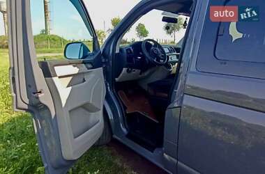 Минивэн Volkswagen Transporter 2017 в 