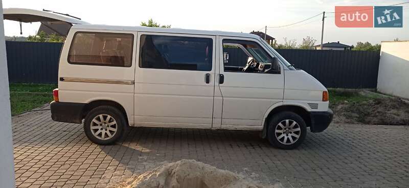 Минивэн Volkswagen Transporter 2000 в Луцке