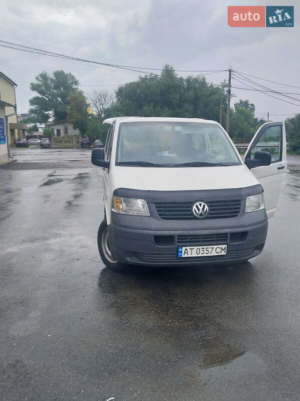 Мінівен Volkswagen Transporter 2004 в Івано-Франківську