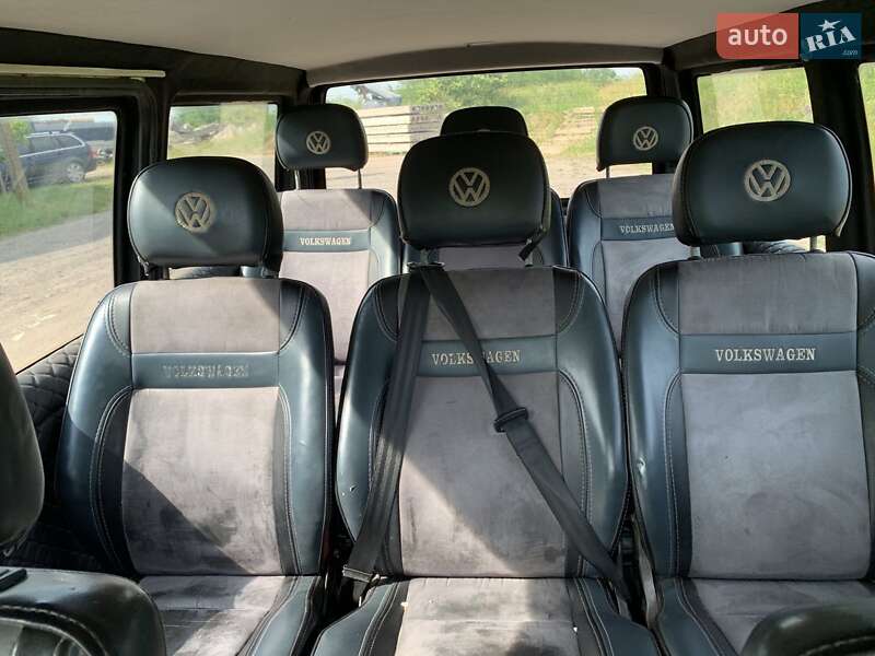 Минивэн Volkswagen Transporter 2000 в Луцке