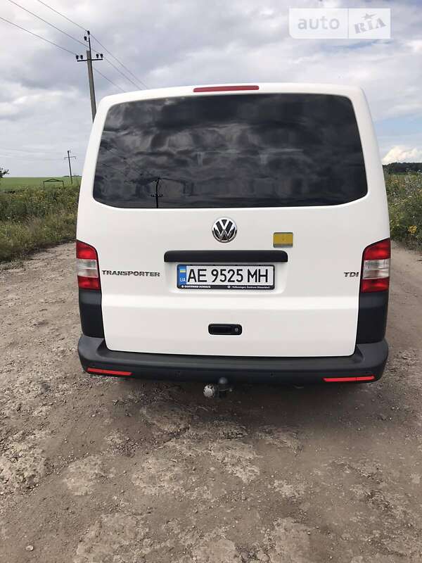 Микроавтобус Volkswagen Transporter 2015 в Покровском