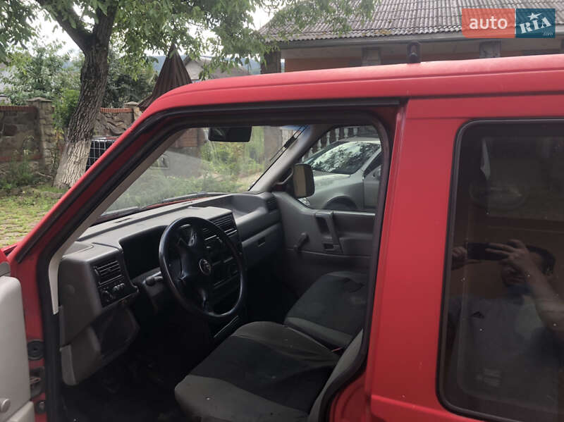 Мінівен Volkswagen Transporter 2001 в Івано-Франківську