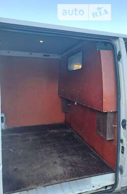 Грузовой фургон Volkswagen Transporter 2001 в Яремче