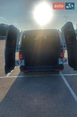 Минивэн Volkswagen Transporter 2018 в 