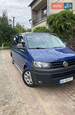 Минивэн Volkswagen Transporter 2010 в 
