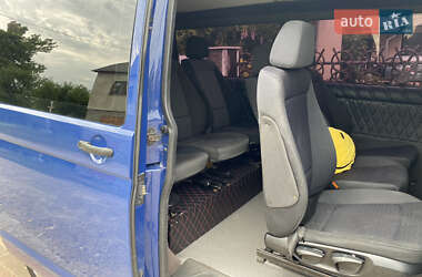 Минивэн Volkswagen Transporter 2010 в 