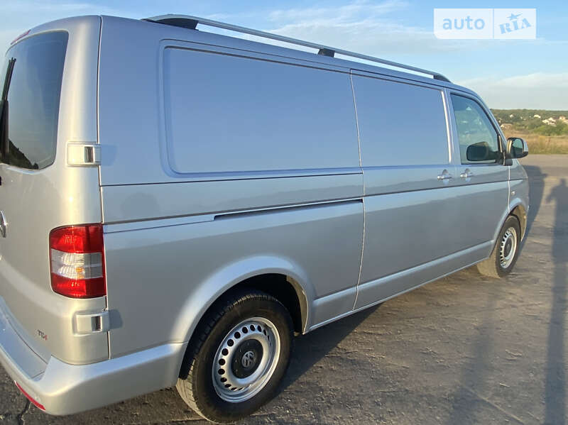 Грузовой фургон Volkswagen Transporter 2014 в Баре