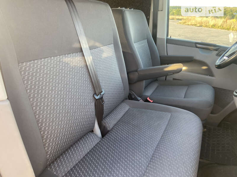 Грузовой фургон Volkswagen Transporter 2014 в Баре
