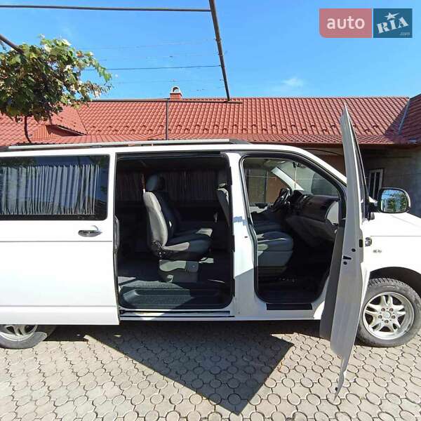 Минивэн Volkswagen Transporter 2010 в Берегово