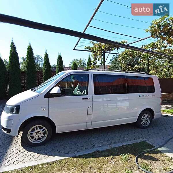 Минивэн Volkswagen Transporter 2010 в Берегово