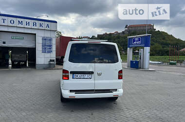 Минивэн Volkswagen Transporter 2003 в Вараше