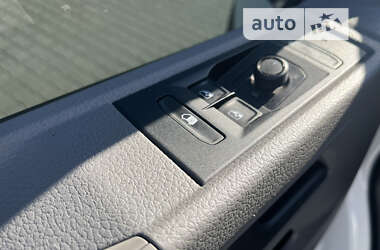 Грузовой фургон Volkswagen Transporter 2020 в 