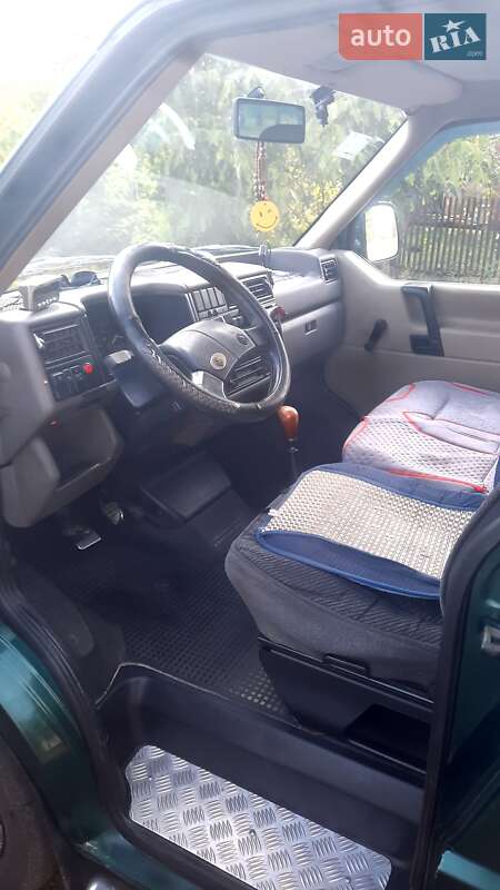 Минивэн Volkswagen Transporter 1996 в Первомайске