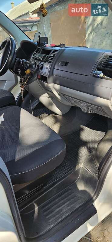 Мінівен Volkswagen Transporter 2005 в Білгороді-Дністровському