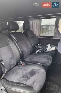Минивэн Volkswagen Transporter 2018 в 