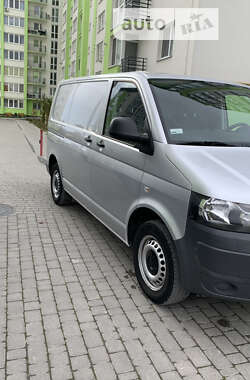 Вантажний фургон Volkswagen Transporter 2013 в Кам'янець-Подільському