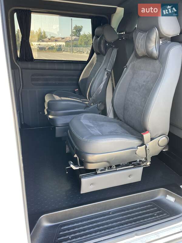 Минивэн Volkswagen Transporter 2016 в Ромнах