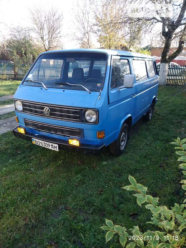 Минивэн Volkswagen Transporter 1988 в 