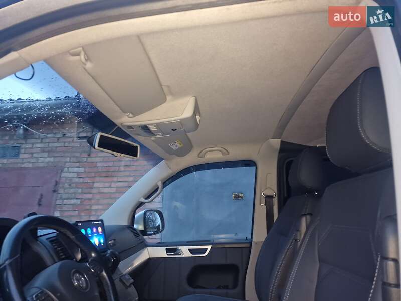Грузопассажирский фургон Volkswagen Transporter 2011 в Бердичеве