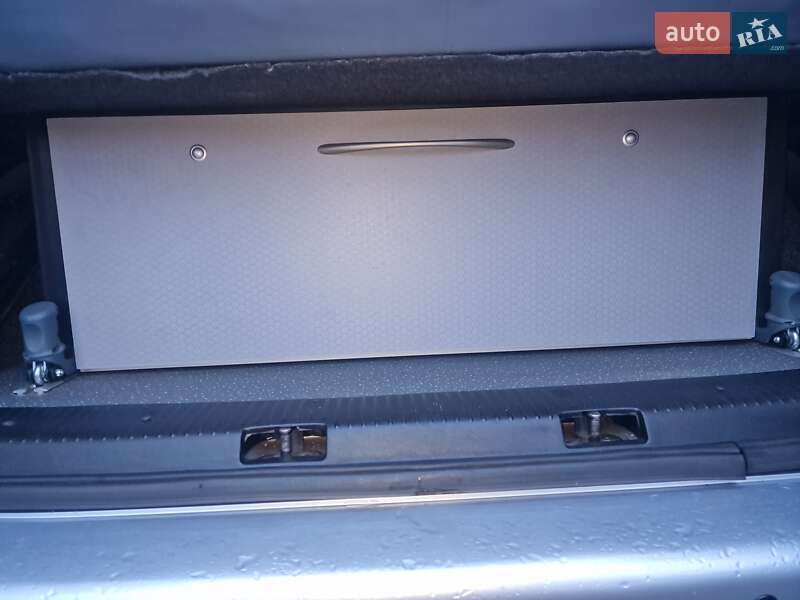 Грузопассажирский фургон Volkswagen Transporter 2011 в Бердичеве