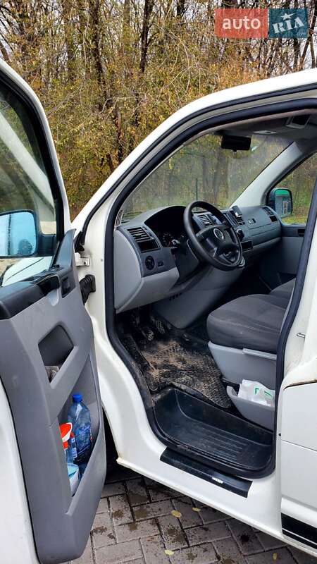 Мінівен Volkswagen Transporter 2006 в Дніпрі