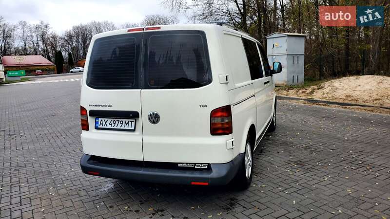 Мінівен Volkswagen Transporter 2006 в Дніпрі