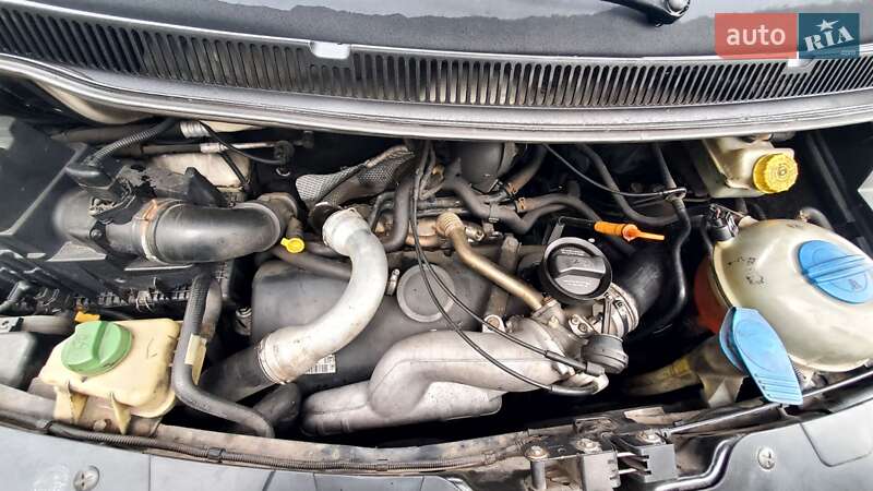 Мінівен Volkswagen Transporter 2006 в Дніпрі