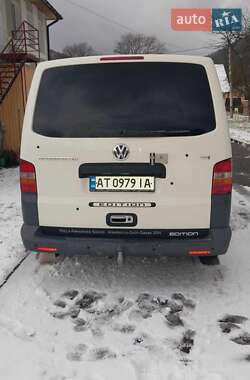 Минивэн Volkswagen Transporter 2009 в 
