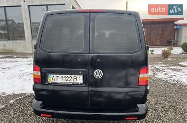 Минивэн Volkswagen Transporter 2005 в Тячеве