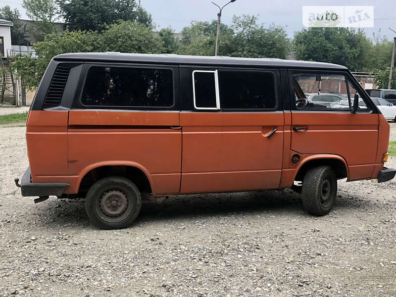 Минивэн Volkswagen Transporter 1989 в Луцке