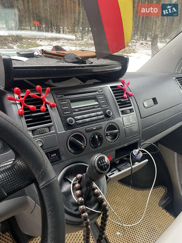 Минивэн Volkswagen Transporter 2005 в Любешове