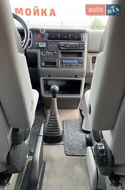 Мінівен Volkswagen Transporter 2002 в 
