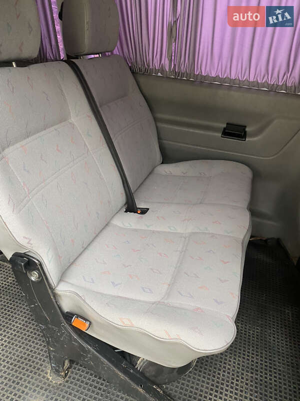 Минивэн Volkswagen Transporter 2003 в Дрогобыче