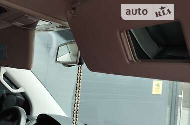 Вантажопасажирський фургон Volkswagen Transporter 2012 в 