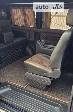 Минивэн Volkswagen Transporter 2012 в Буче