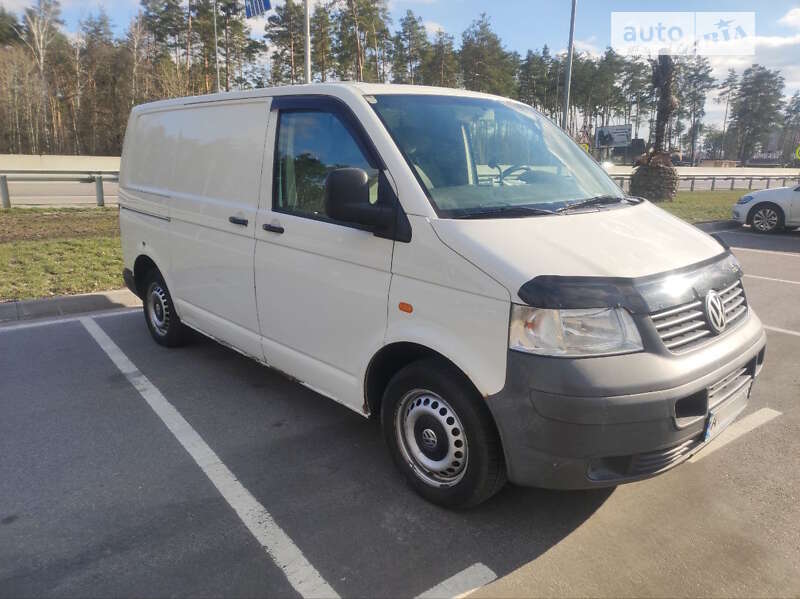 Грузовой фургон Volkswagen Transporter 2003 в Киеве