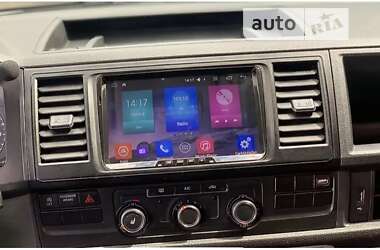 Минивэн Volkswagen Transporter 2015 в 