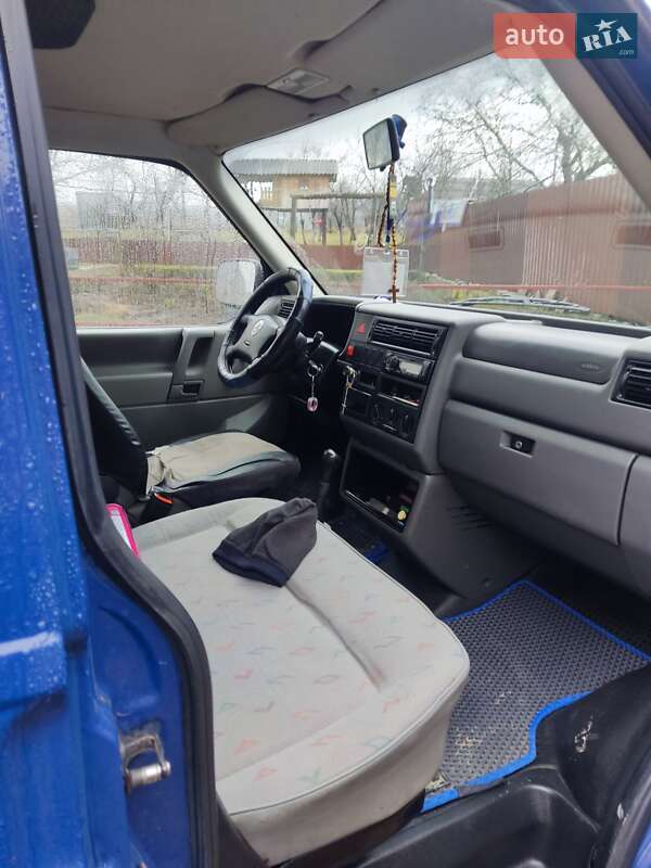 Минивэн Volkswagen Transporter 2001 в Бучаче