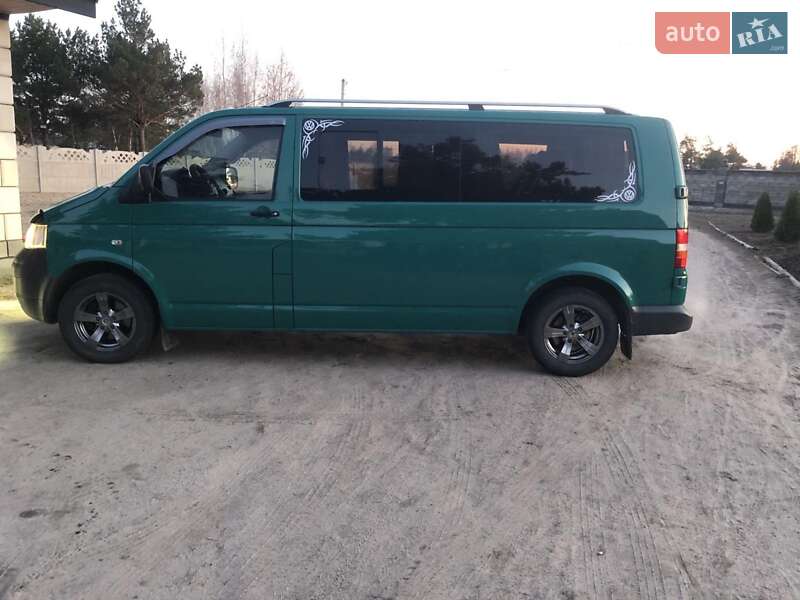 Минивэн Volkswagen Transporter 2008 в Рокитном