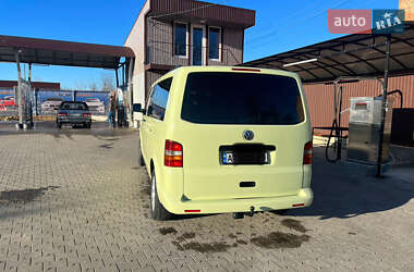 Минивэн Volkswagen Transporter 2006 в Вижнице