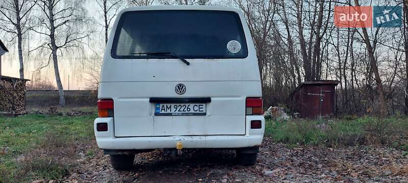 Мінівен Volkswagen Transporter 1998 в Вижниці