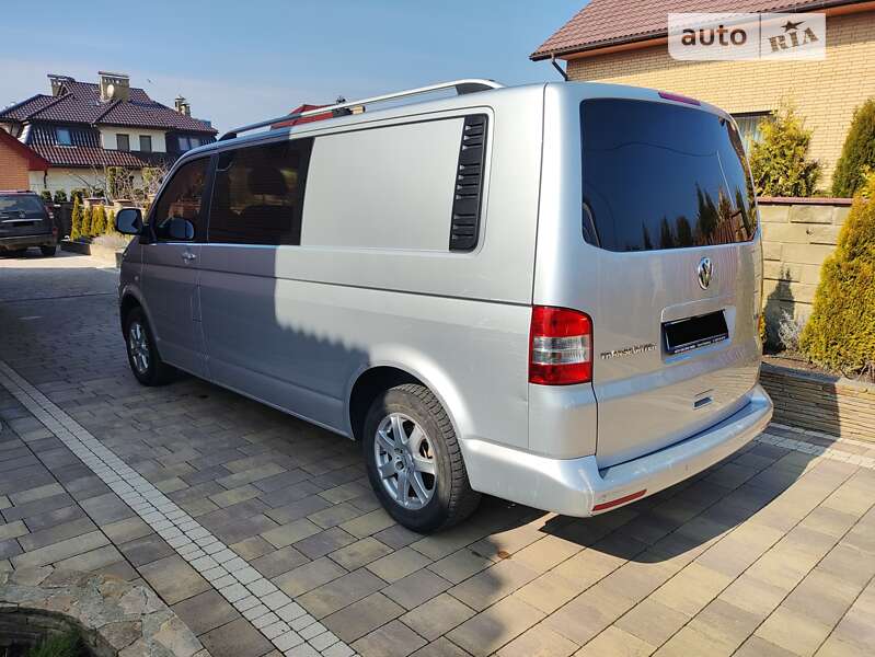 Грузопассажирский фургон Volkswagen Transporter 2014 в Луцке