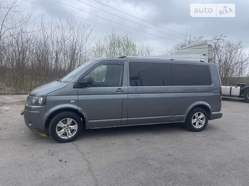 Минивэн Volkswagen Transporter 2010 в Львове